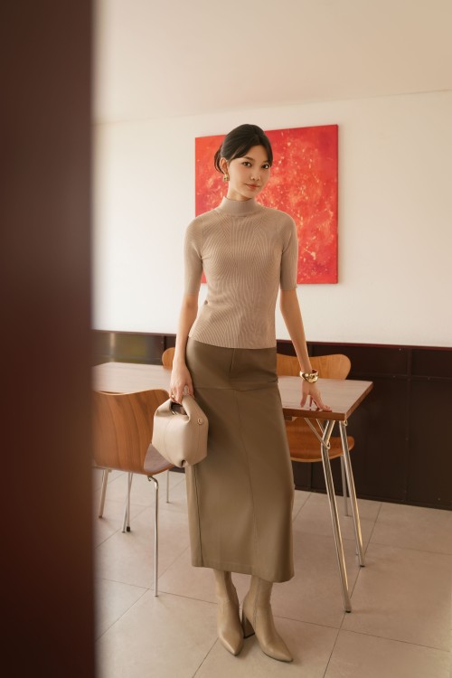 Sixdo Light Brown Ribbed Knit Blouse